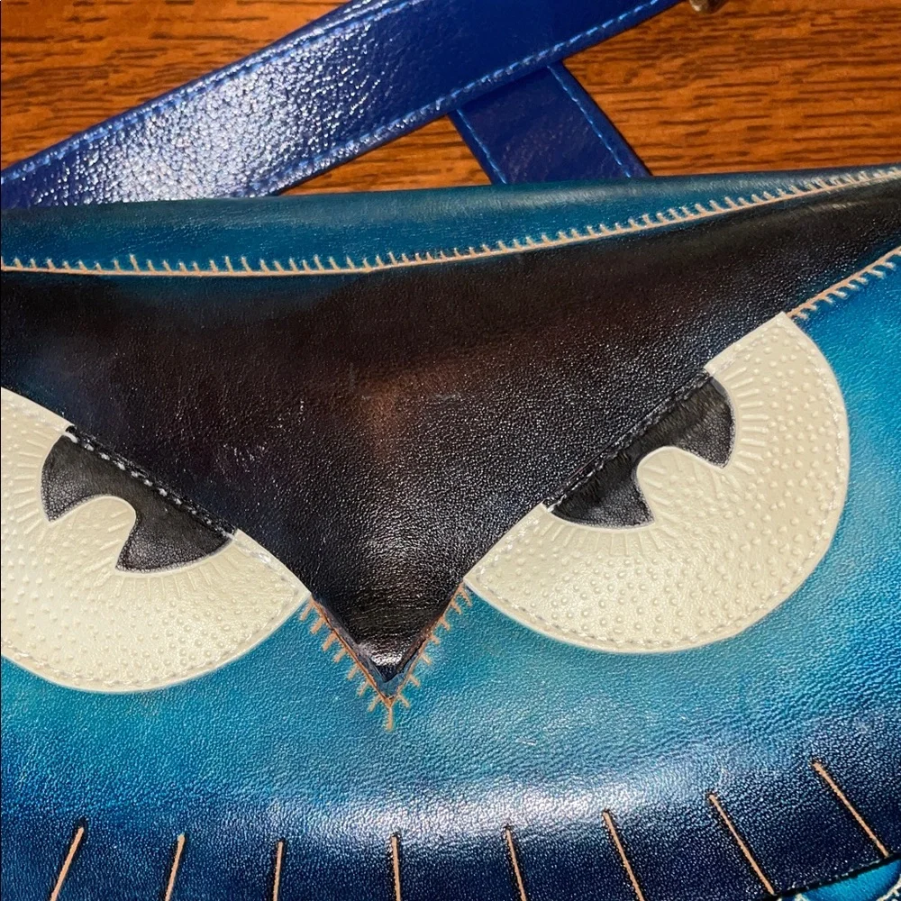 Vintage leather Blue Owl 🦉 Crossbody Bag